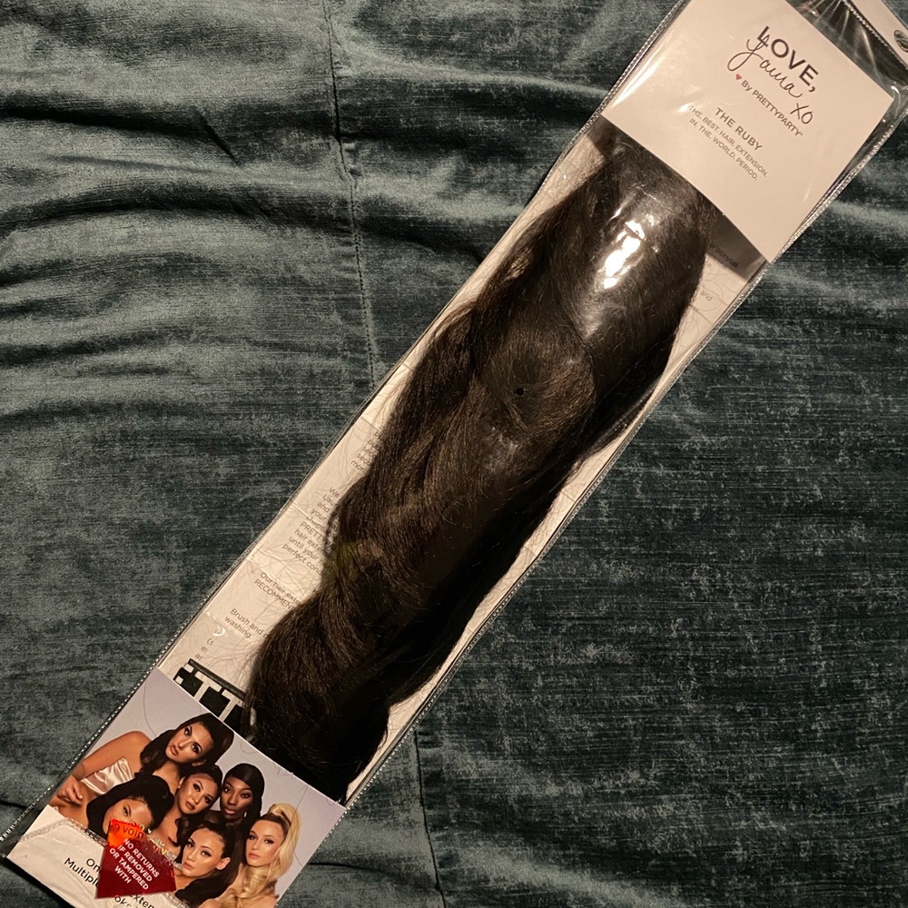 Pretty Party ponytail extension brunette wavy max volume brown combo